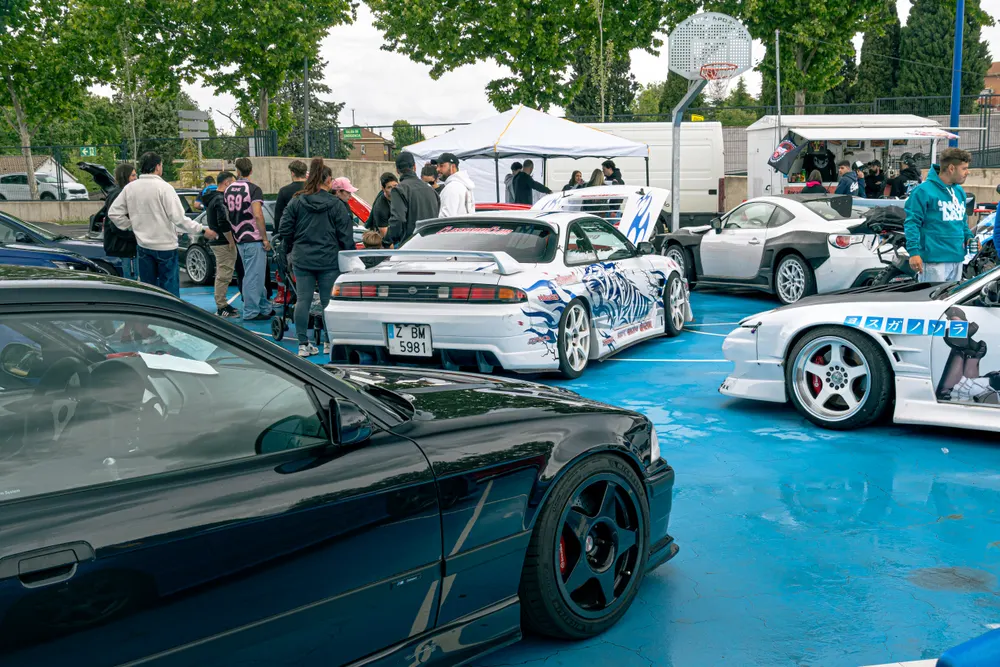 Coches en la pista del 814.DAY II
