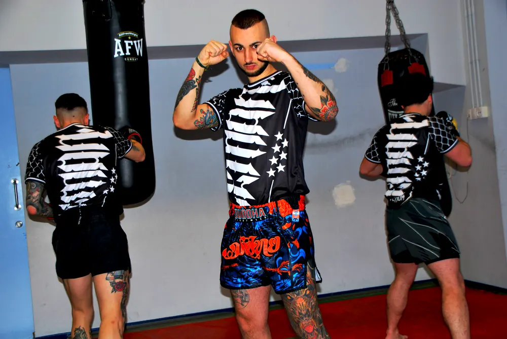 Luchadores con la camiseta Fightwear