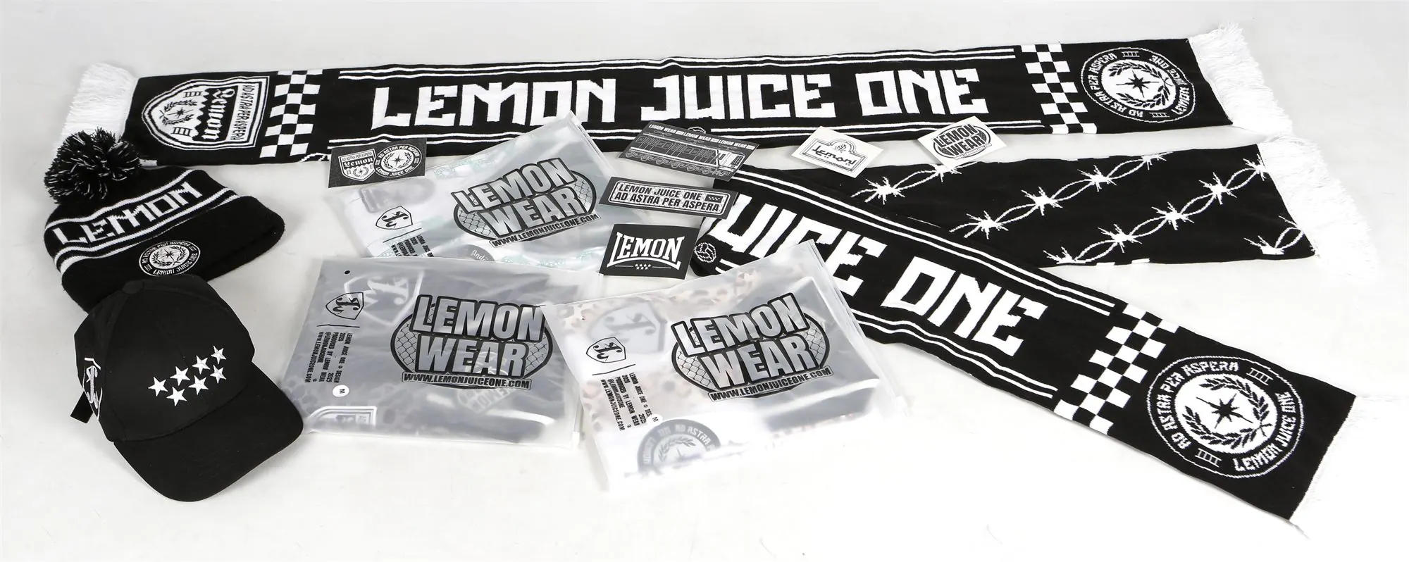 Bufanda, gorro, gorra y pegatinas de Lemon Juice One